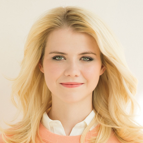 Highly-reviewed keynote speaker Elizabeth Smart